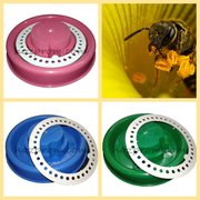 Поїлки і годівниці для бджіл від українського виробника